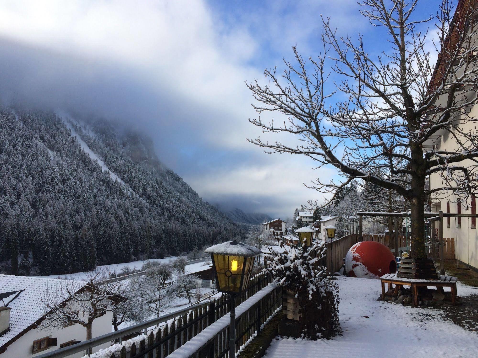 Hotel Schoental Filisur Exterior foto